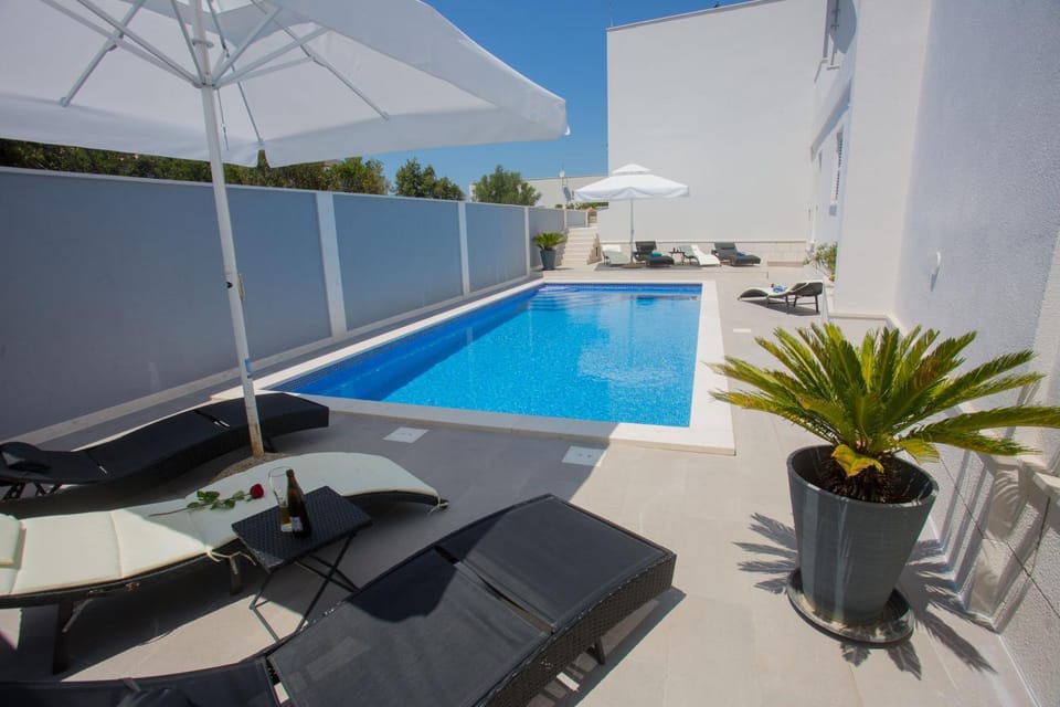 Summer, On site, Pool view, Swimming pool, Swimming pool