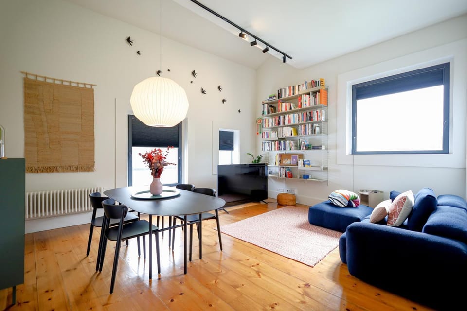 Library, TV and multimedia, Living room, Seating area, Dining area