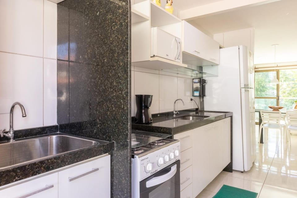 Kitchen or kitchenette, kitchen