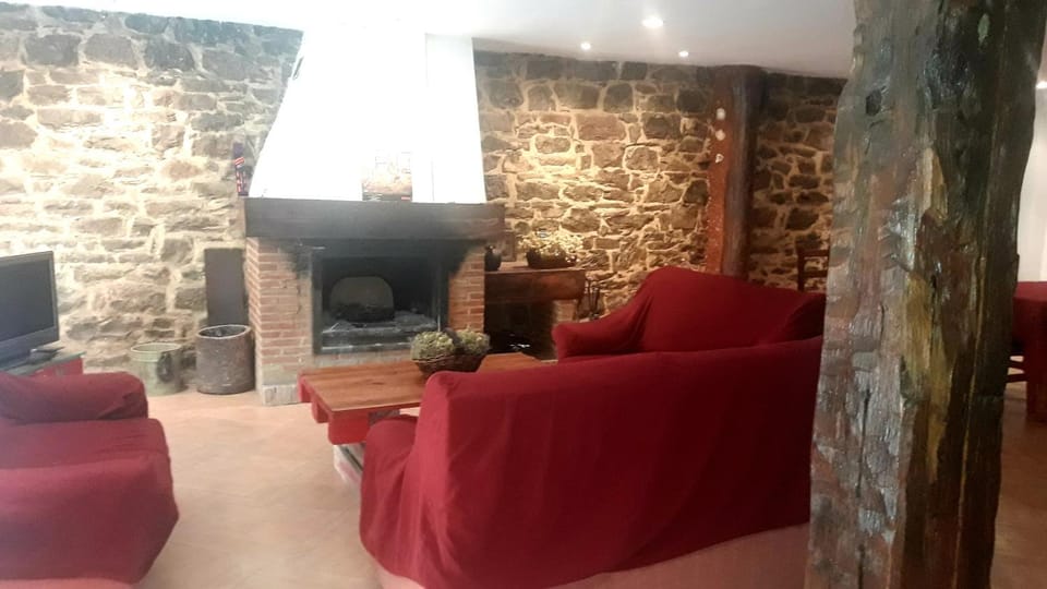 Communal lounge/ TV room, Family