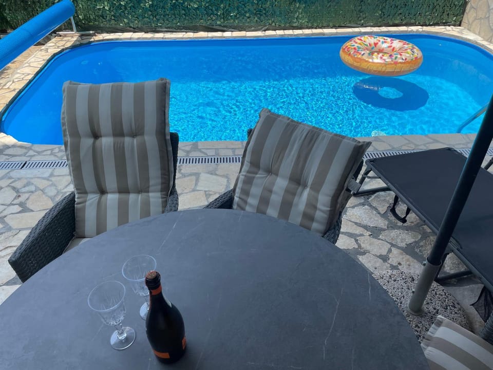 Garden, Balcony/Terrace, Swimming pool