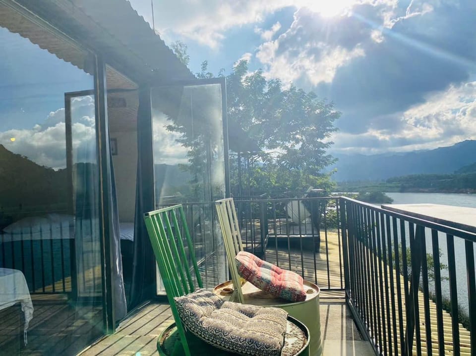 Day, Natural landscape, View (from property/room), Balcony/Terrace, Mountain view, River view