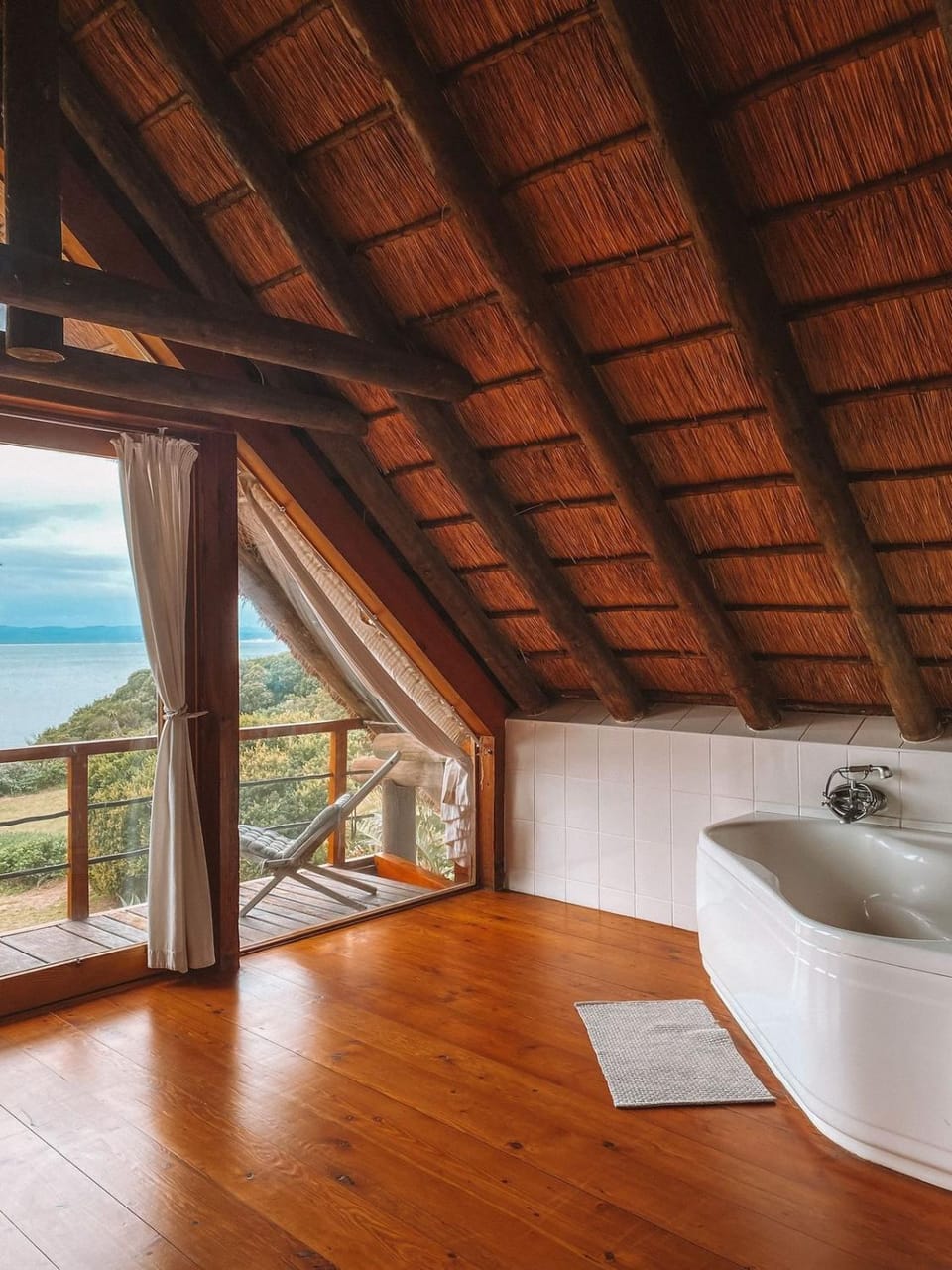 View (from property/room), Sea view, Bath