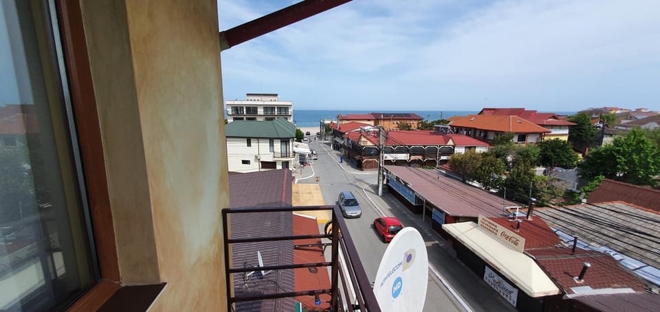 Day, Sea view