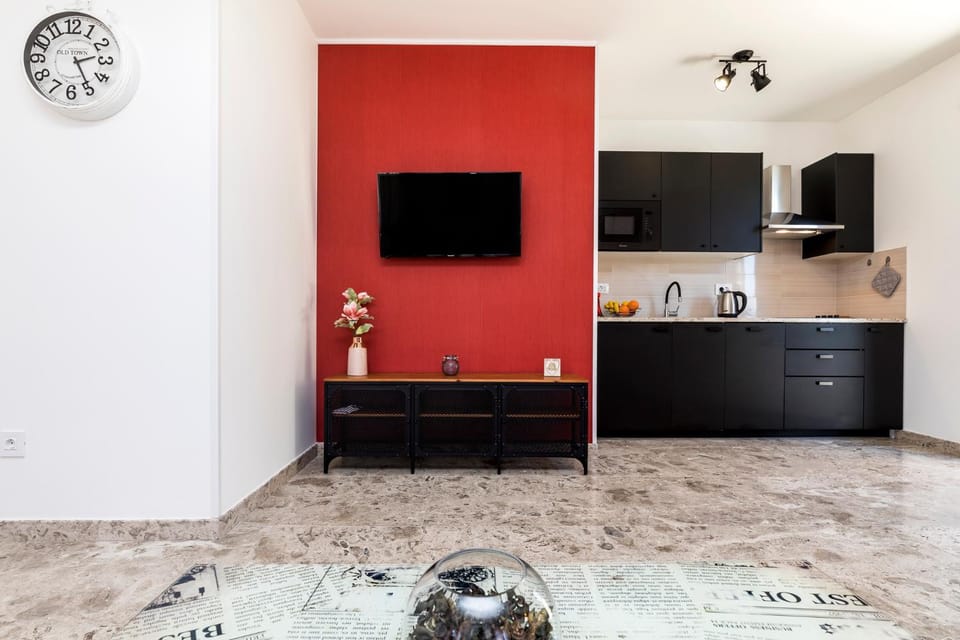 TV and multimedia, Kitchen or kitchenette
