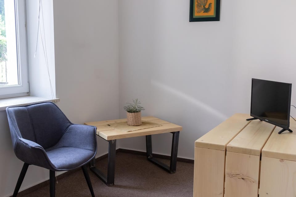 TV and multimedia, Photo of the whole room