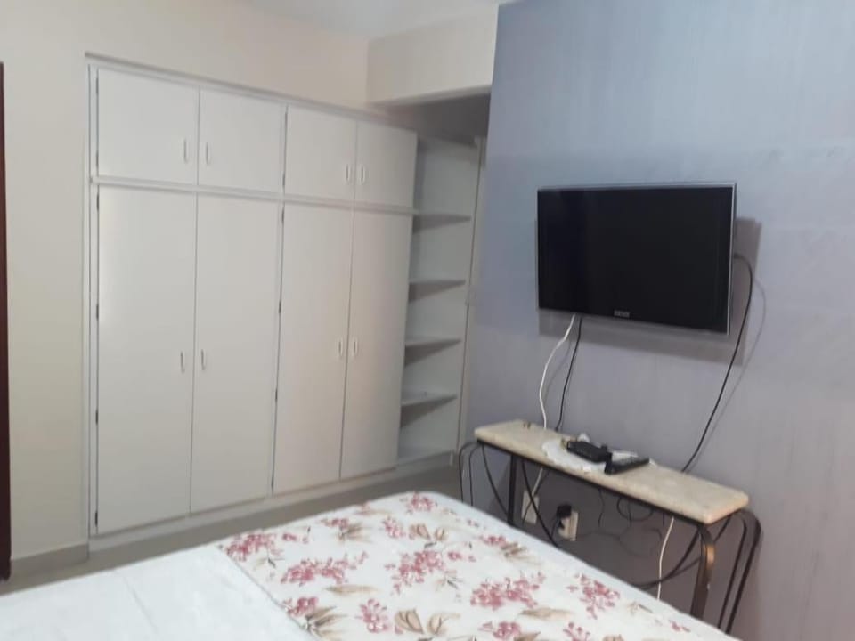 Ap rua 255 Meia Praia Itapema 10 metros Mar Apartment in Porto Belo