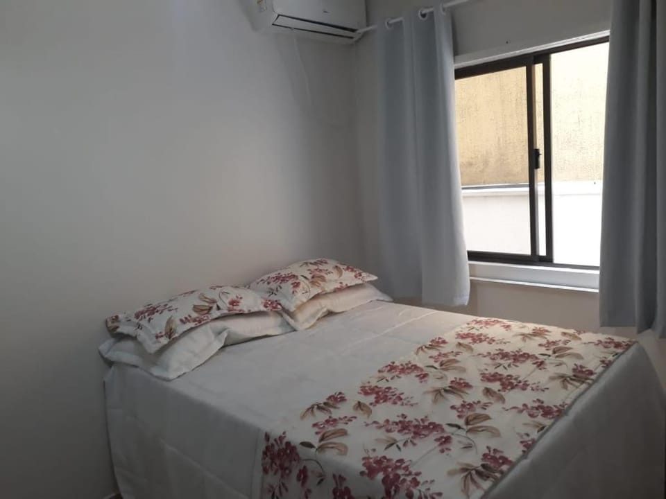 Ap rua 255 Meia Praia Itapema 10 metros Mar Apartment in Porto Belo