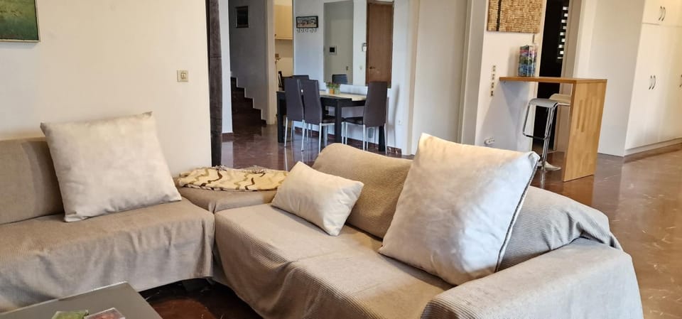 STAY AS A TRUE LOCAL Apartment in East Attica Regional Unit, Greece