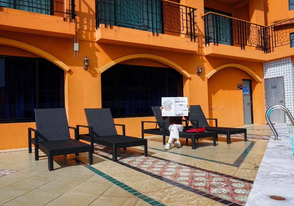 Day, View (from property/room), Swimming pool, sunbed