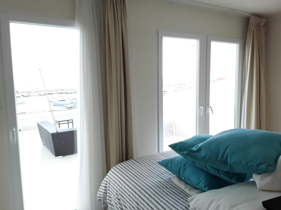First Line Duplex Puerto Banus Sleeps 8 People Apartment in Marbella