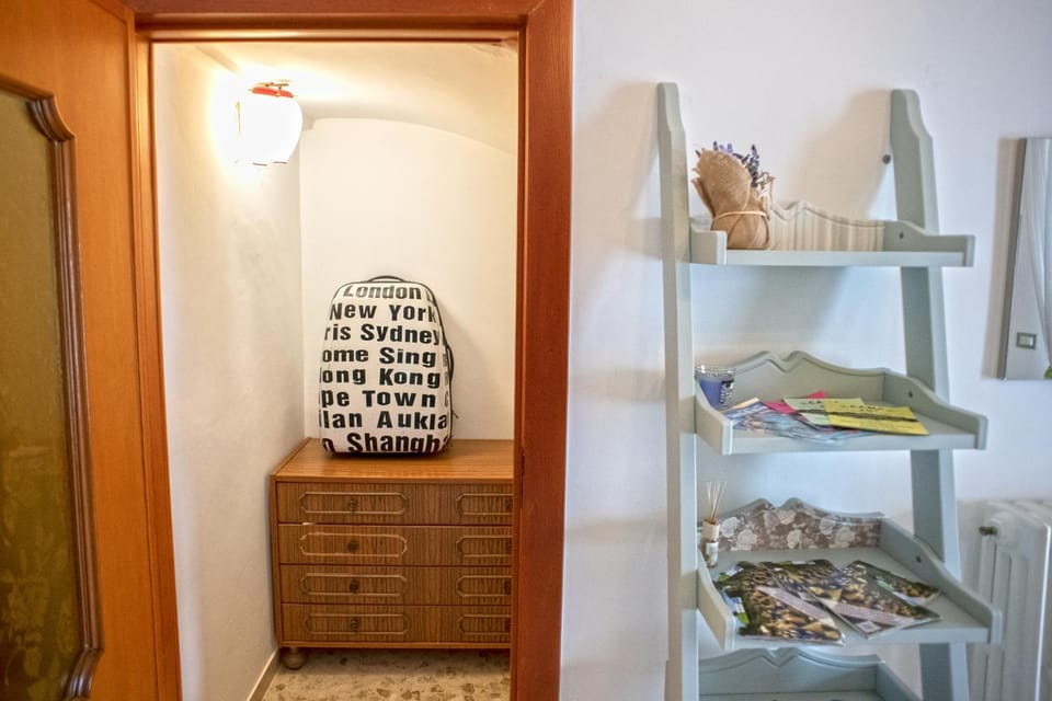 Activities, Decorative detail, Area and facilities