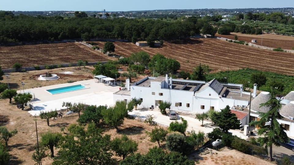 Property building, Bird's eye view, Swimming pool