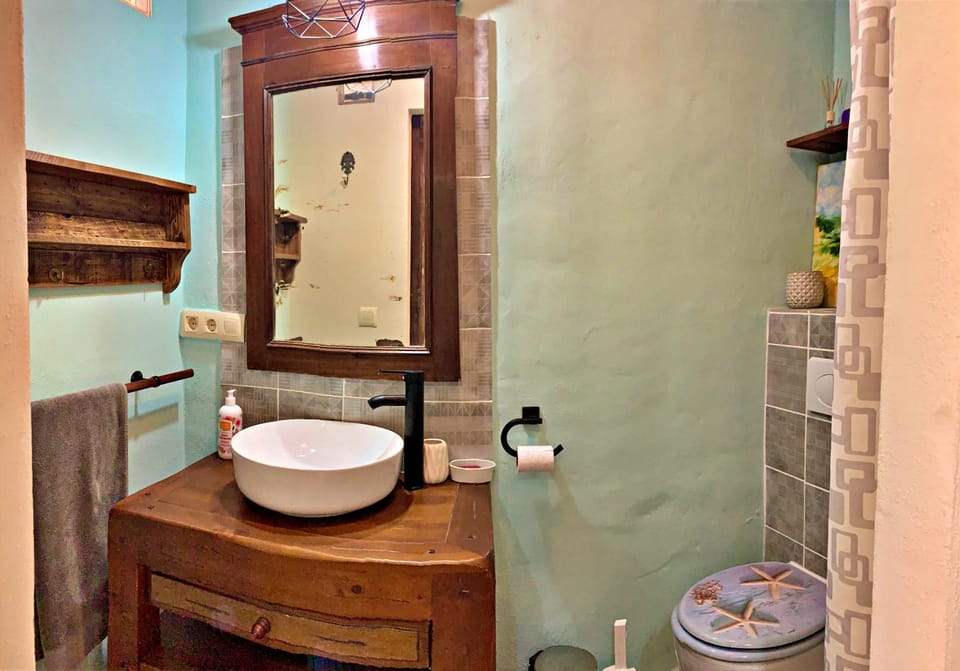 Toilet, Bathroom