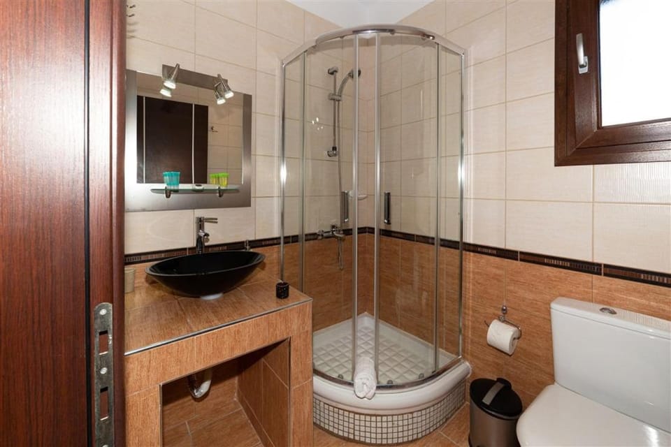 Dafni's Seaside Luxury Studios Apartment hotel in Nikiti