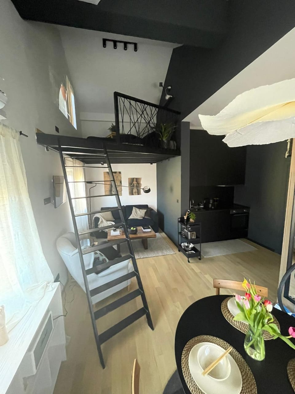 Kitchen or kitchenette, Living room, Seating area, Dining area