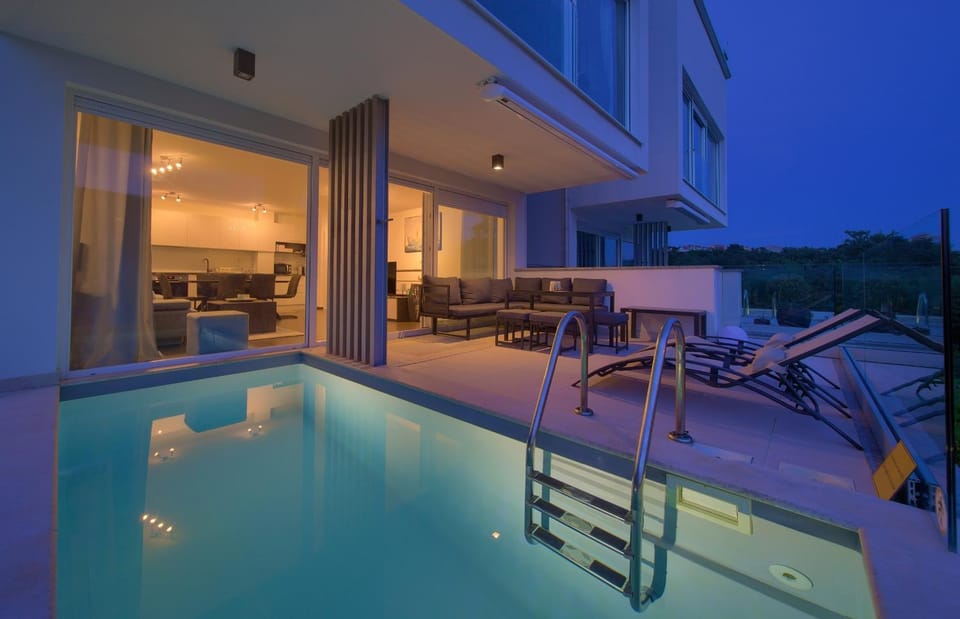 Night, Balcony/Terrace, Pool view