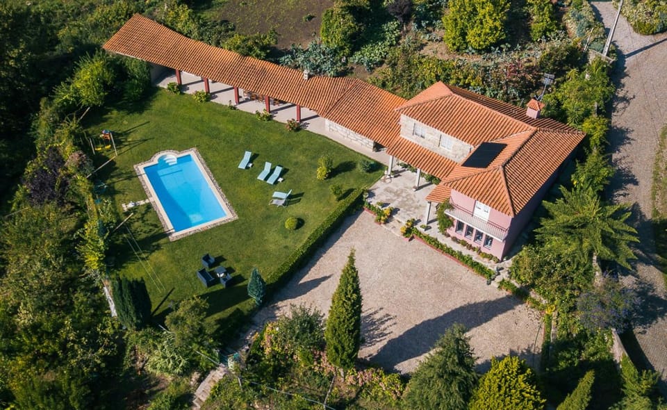 Property building, Day, Natural landscape, Bird's eye view, Garden, Garden view, Pool view, Swimming pool, sunbed