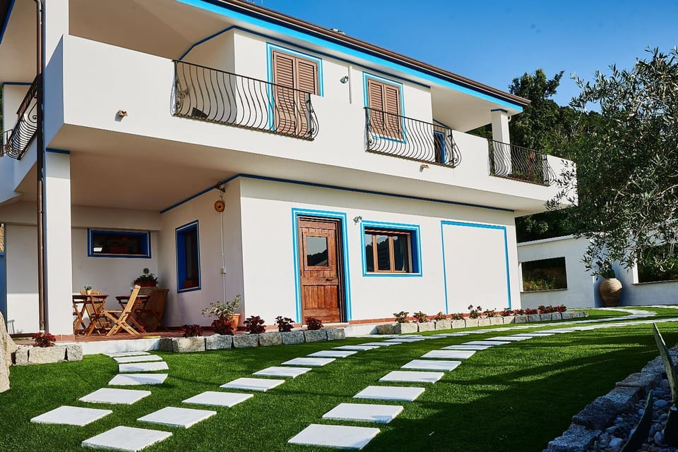 Property building, Garden