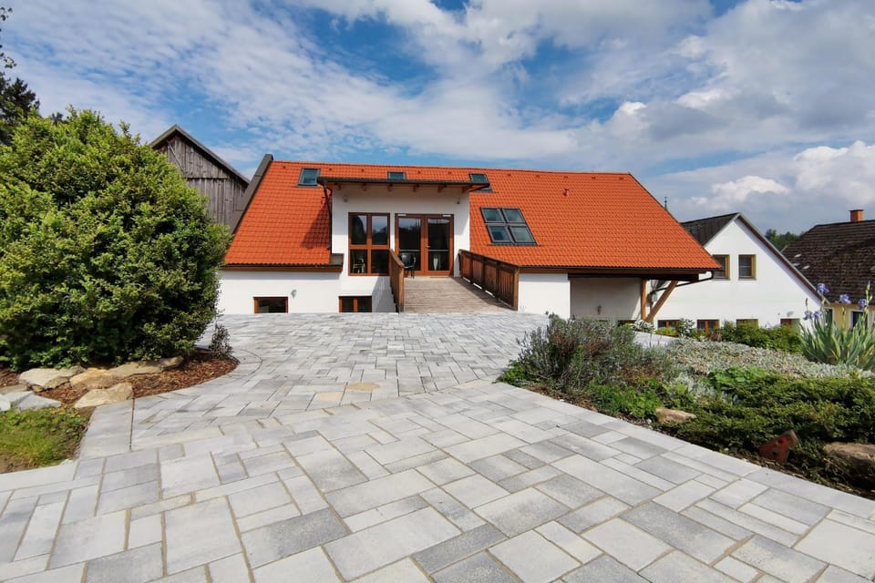 BBQ facilities, Garden, Balcony/Terrace, Banquet/Function facilities, Facility for disabled guests