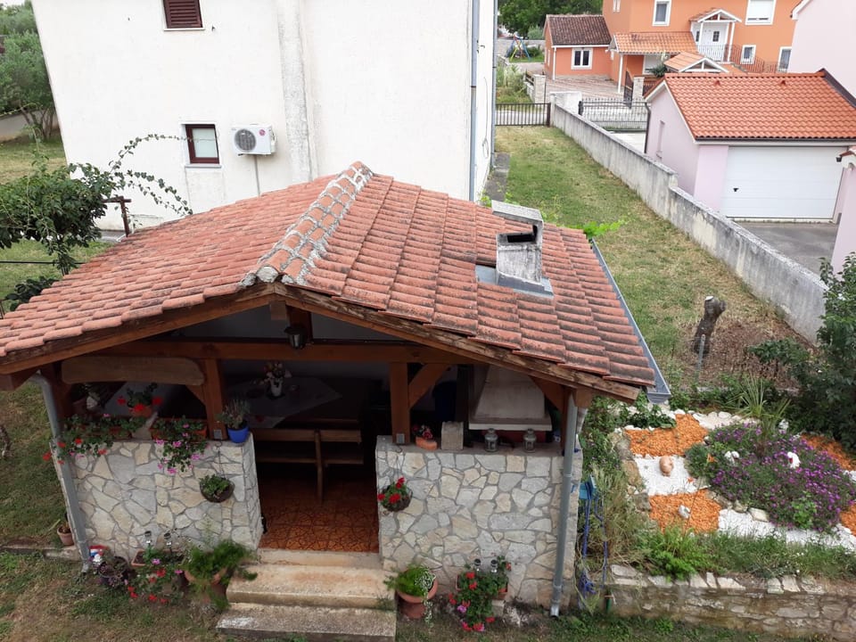 BBQ facilities, Garden