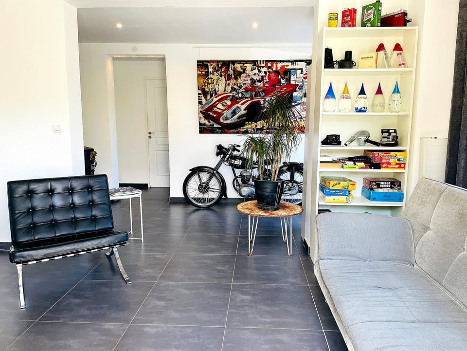 Living room, Decorative detail, Decorative detail