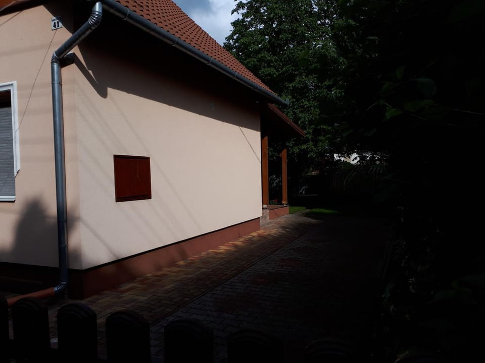 Evelyn Apartman House in Hungary