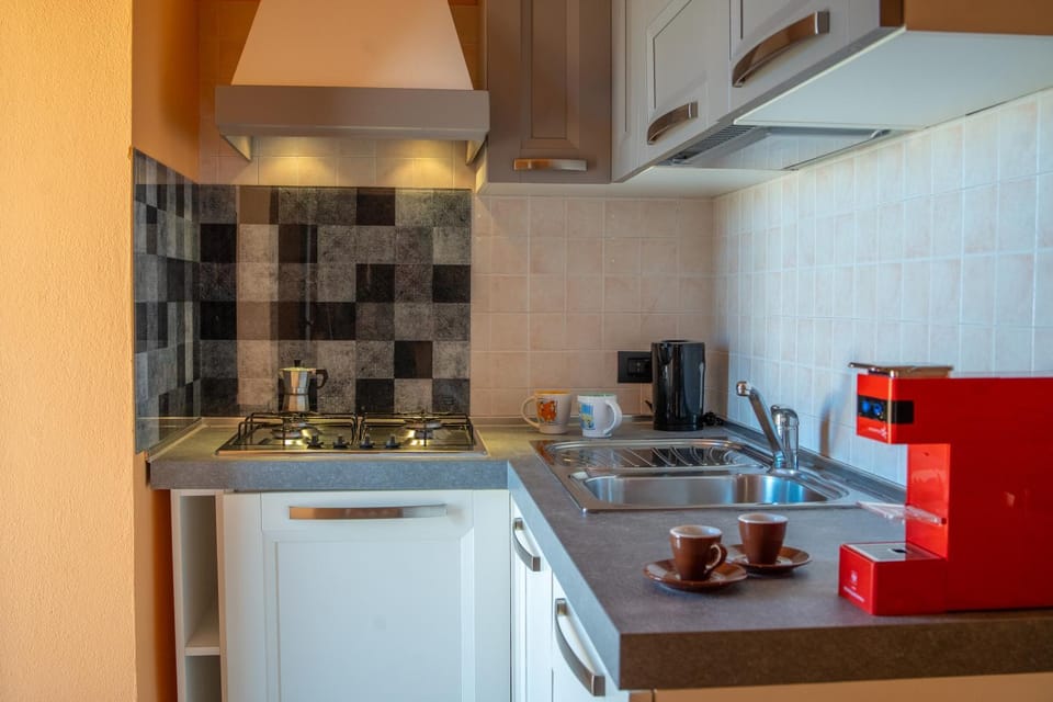 Coffee/tea facilities, kitchen