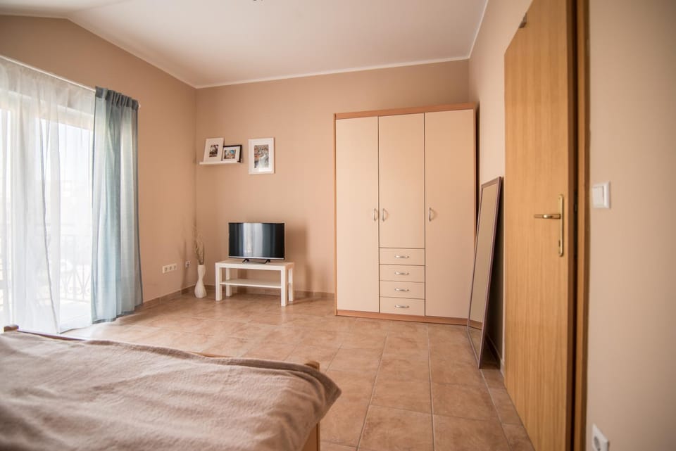 Apartman Čvorak Apartment in Šibenik-Knin County, Croatia