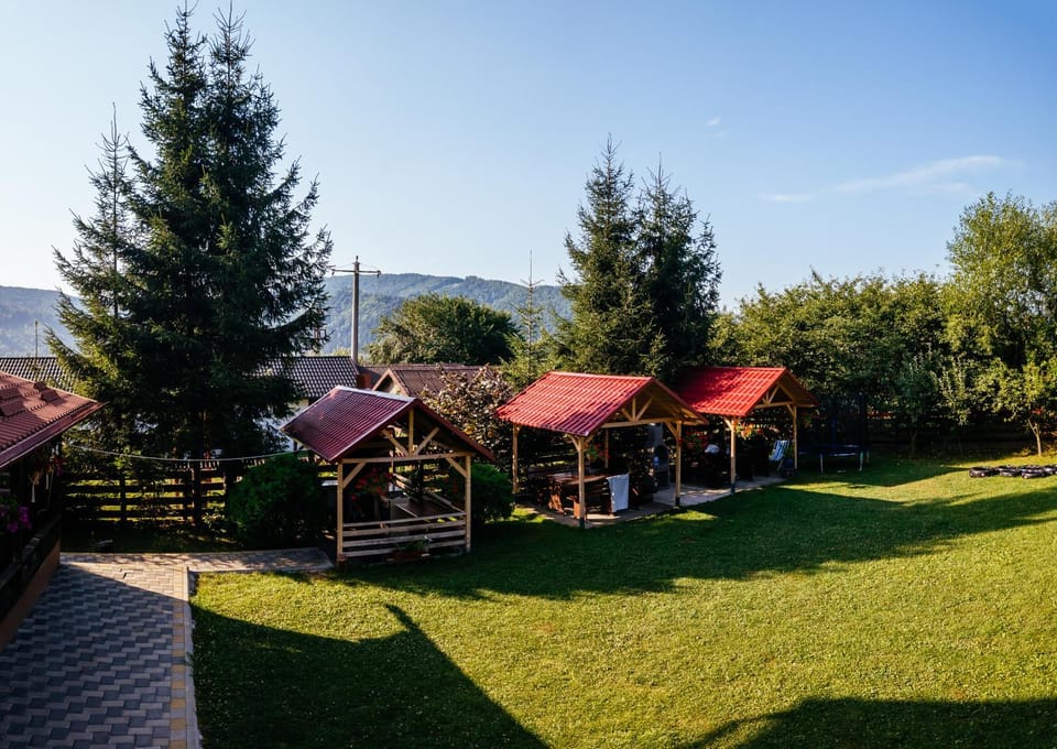 Summer, Inner courtyard view