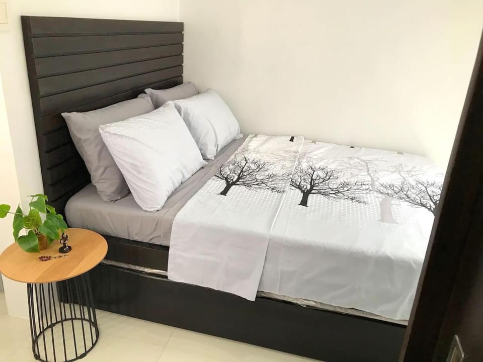 Cozy and Full Service Condo at the Heart of Bacolod Apartment in Bacolod