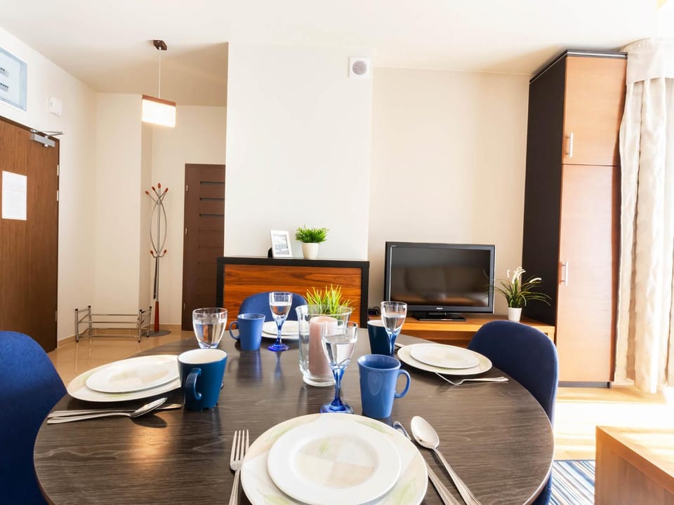 TV and multimedia, Dining area