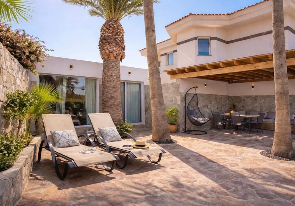 Property building, Patio, View (from property/room), Balcony/Terrace, Seating area, sunbed