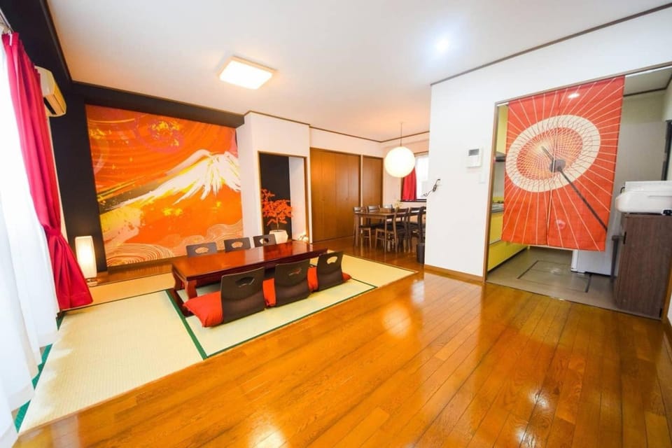 Kitchen or kitchenette, Living room, Seating area, Dining area, air conditioner