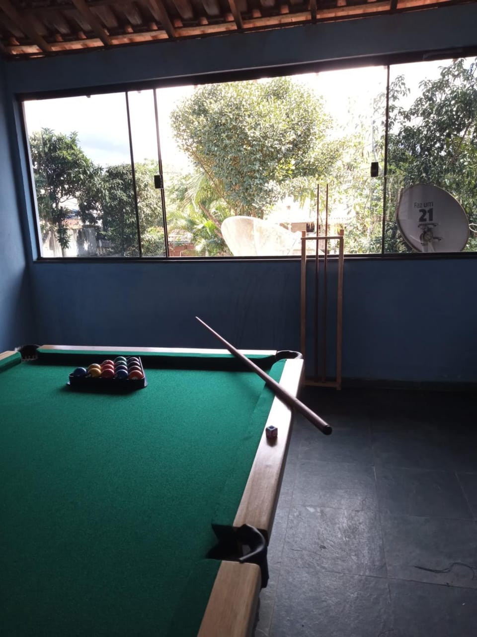 Billiard, Game Room