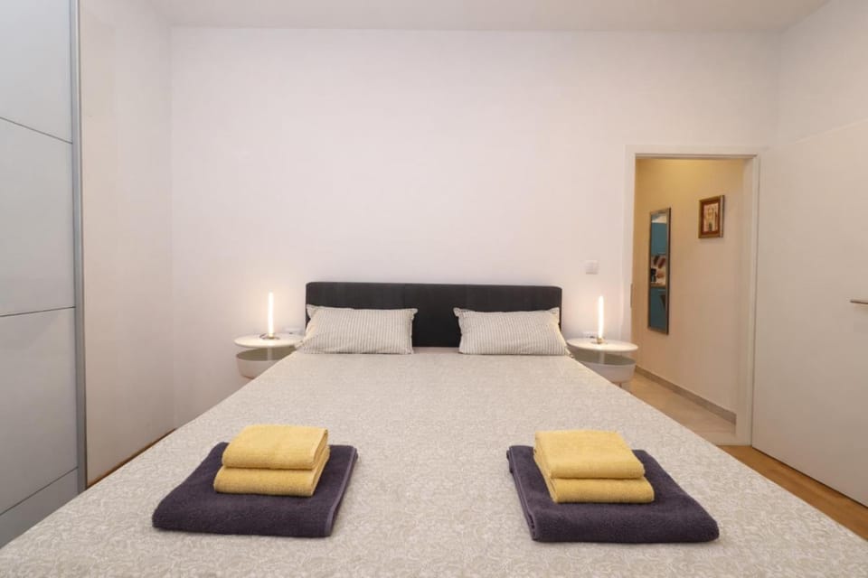 Apartment Kaza in center, with terrace, private parking, step to the sea Apartment in Opatija