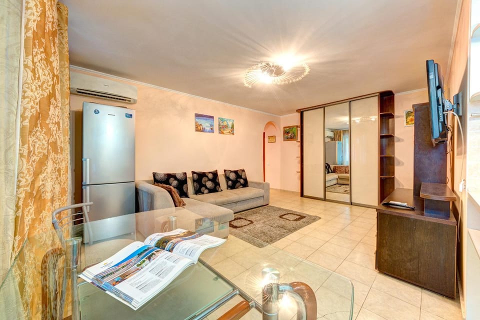 TV and multimedia, Living room, air conditioner