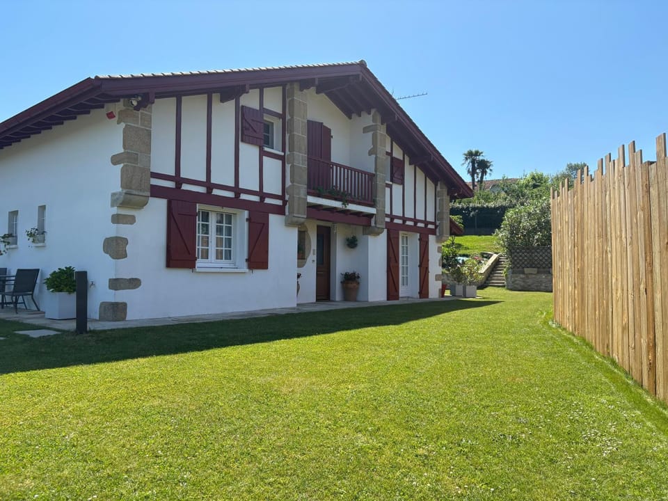 Villa Les Hortensias B&B Bed and Breakfast in Biarritz