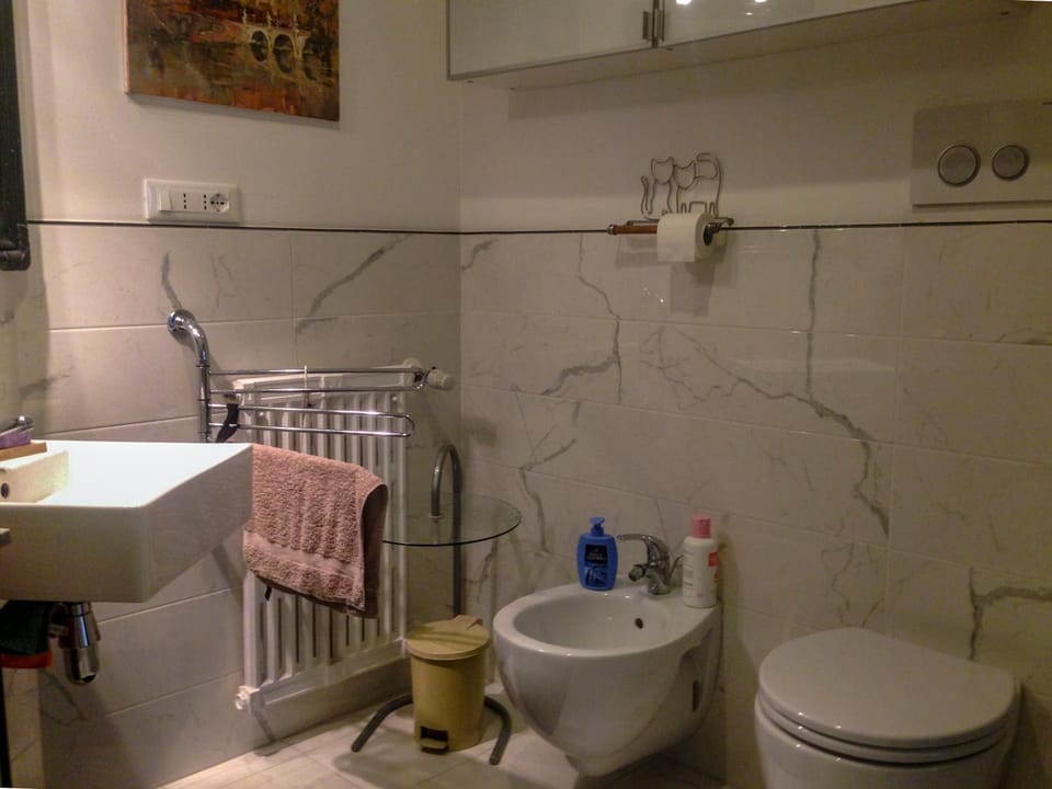 LUMINOSA VISTA PIRAMIDE Bed and Breakfast in Rome