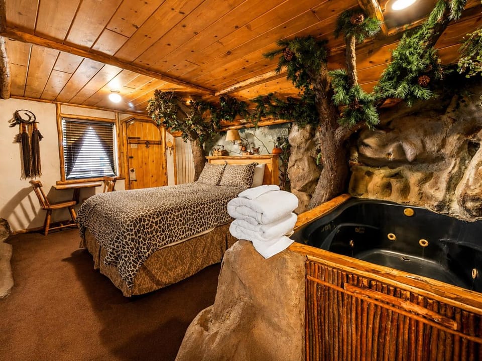 Castle Wood Cottages Hotel in Big Bear
