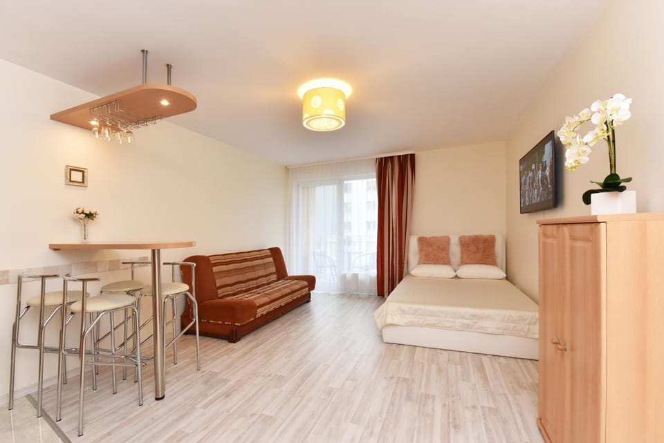 Šviesus ir erdvus butas su balkonu Apartment in Palanga