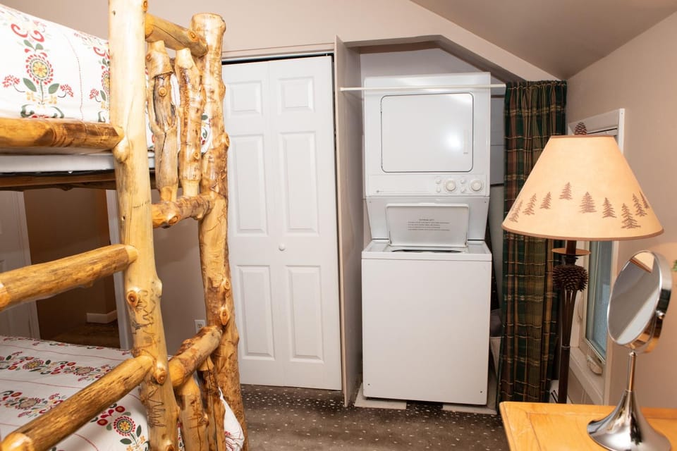 bunk bed, washing machine