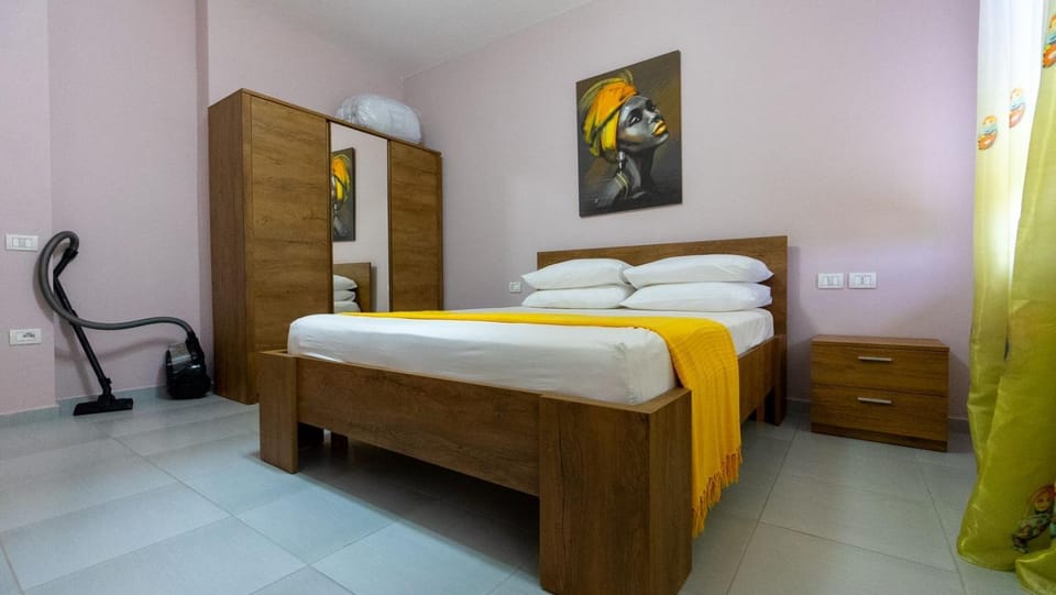 Bed, Photo of the whole room, Bedroom, wardrobe, air conditioner