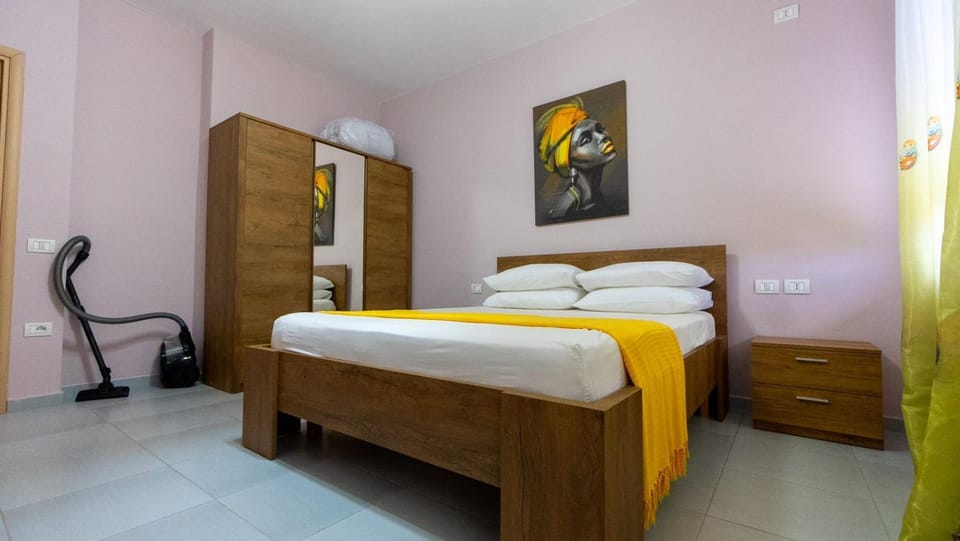 Bed, Photo of the whole room, Bedroom, wardrobe