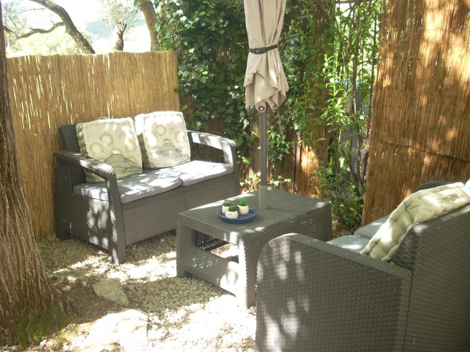 Demeure traditionnelle en pierre avec piscine House in Corsica