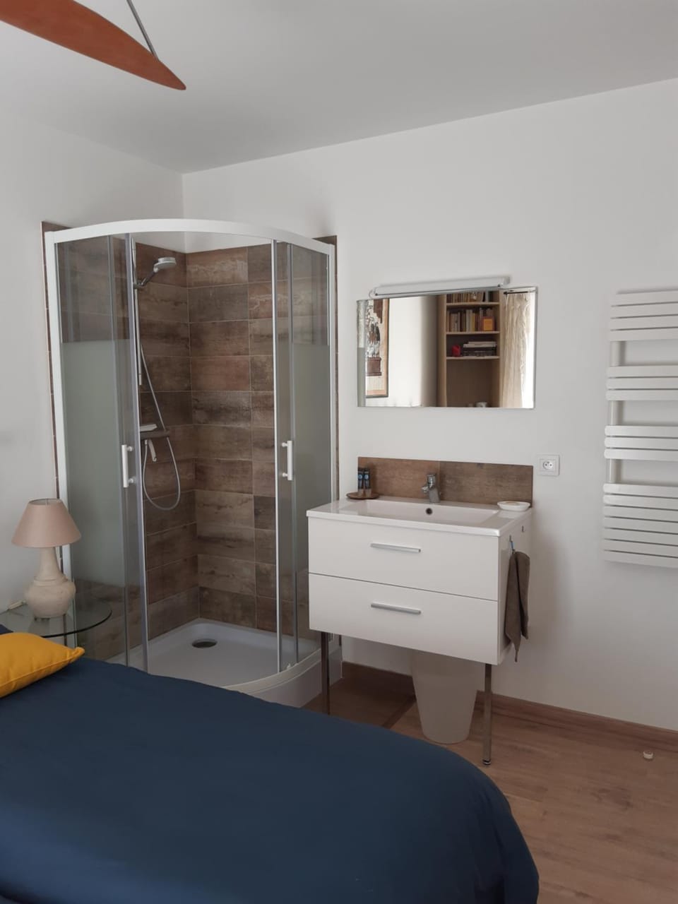 Shower, Bedroom