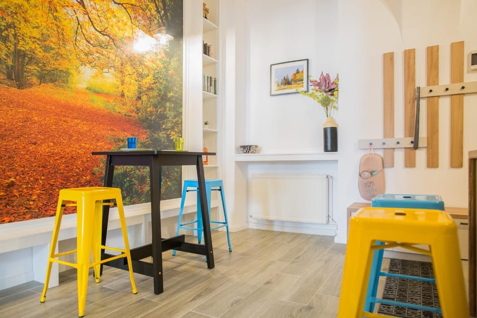 Dining area, On site