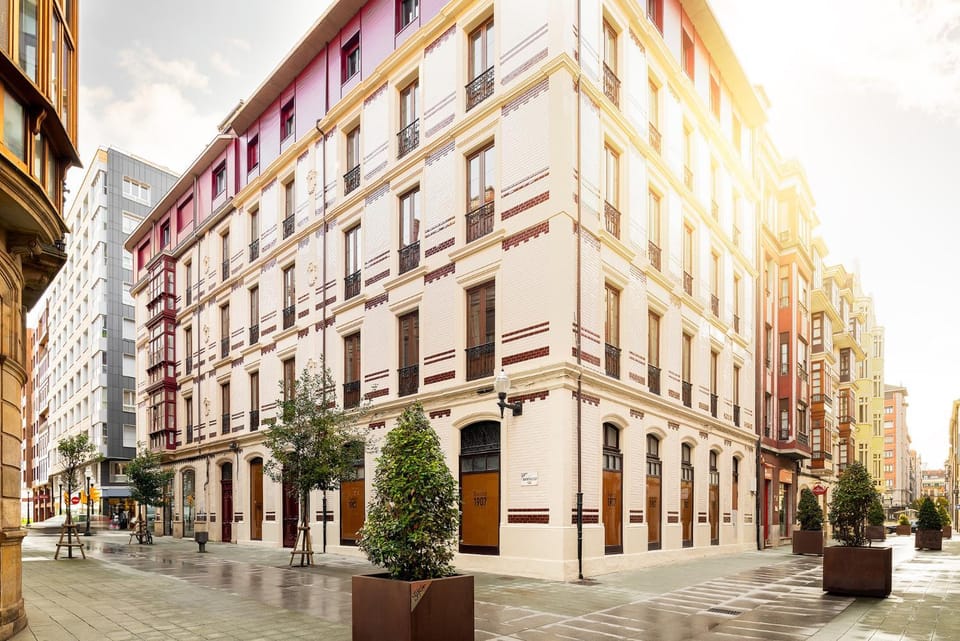 Property building, Location