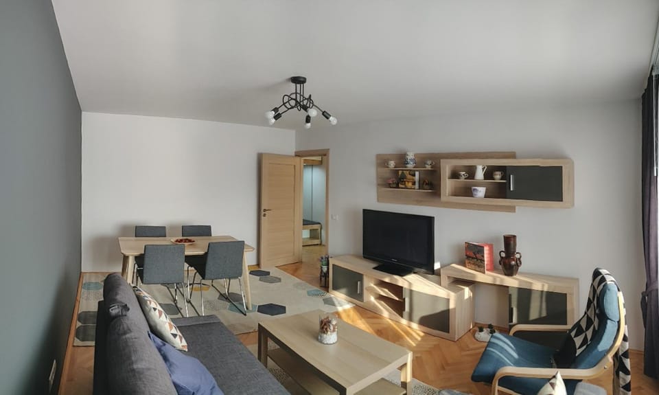 TV and multimedia, Dining area