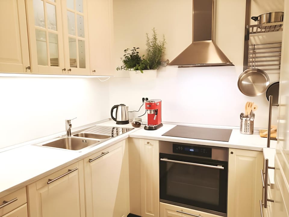 Coffee/tea facilities, Kitchen or kitchenette, dishwasher, pet friendly, stove